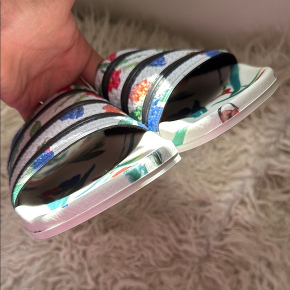 adidas Floral Slide Sandals - White and Black - Picture 4 of 10